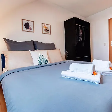 Grosszuegiges - Zentral - Kueche - Familienfreundlich *