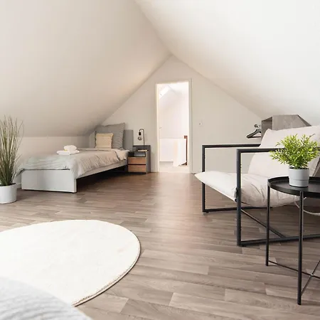 Grosszuegiges - Zentral - Kueche - Familienfreundlich شقة *