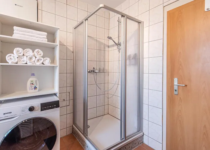 Grosszuegiges - Zentral - Kueche - Familienfreundlich *